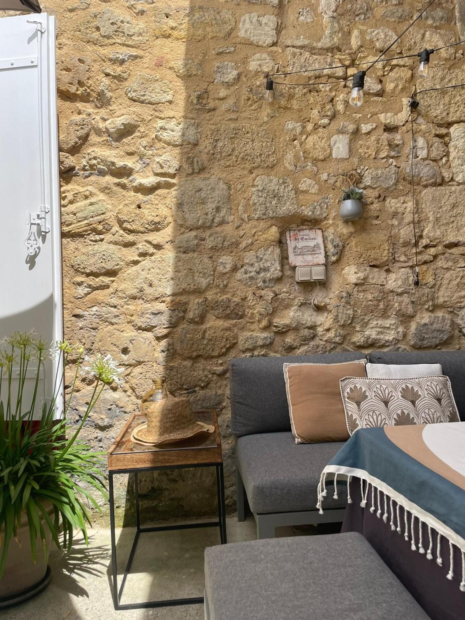 La Maison Du Clocher Saint-Émilion Buitenkant foto